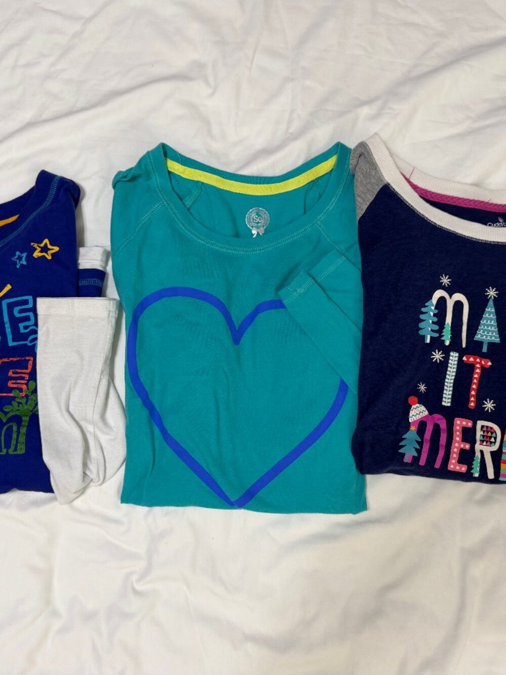LOT OF 3 PAJAMA TOPS SHIRTS - CUDDLDUDS, SO, SO - JUNIOR SIZE M, L, L -VERY CUTE